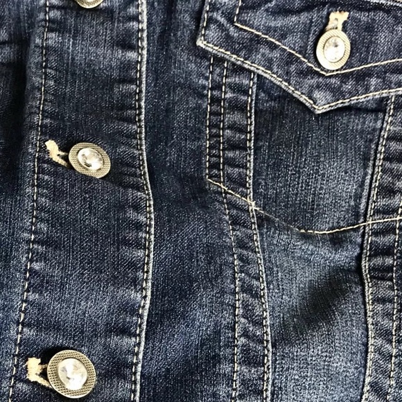 🚨SOLD🚨 Chicos 2 Jean Jacket Size L - Picture 4 of 7